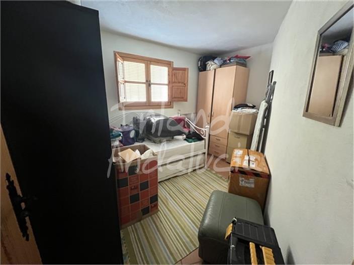 Image No.15-3 Bed House for sale