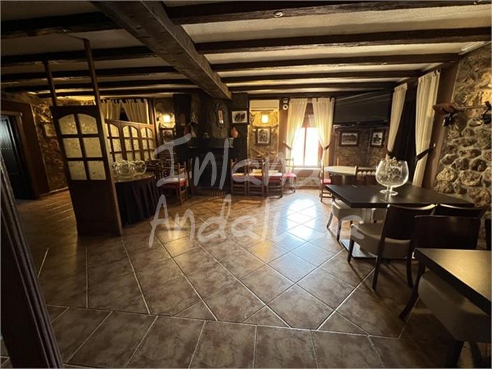 Image No.8-5 Bed Commercial for sale