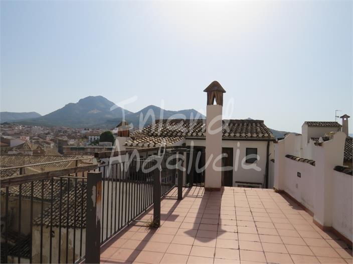 Image No.16-5 Bed Commercial for sale