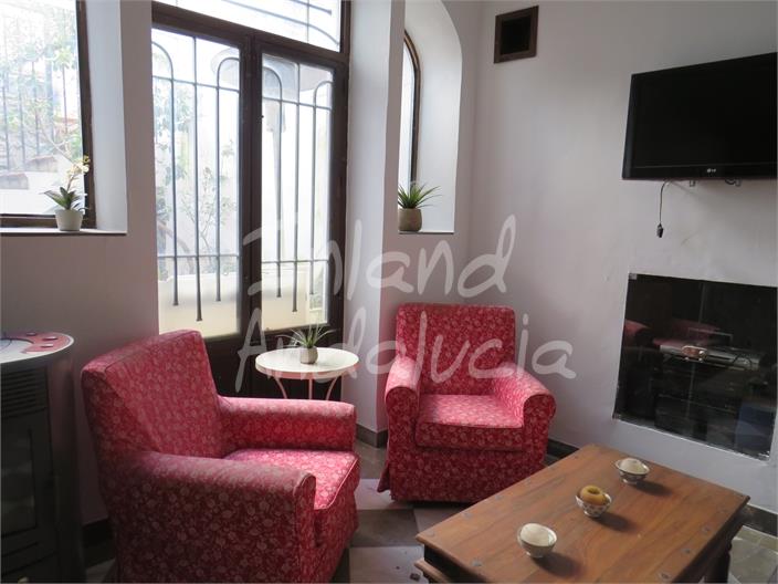 Image No.10-5 Bed Commercial for sale