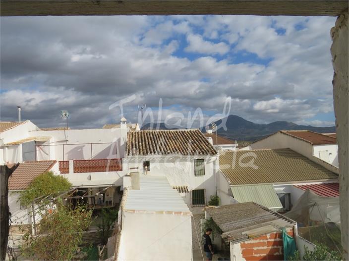 Image No.4-4 Bed House for sale