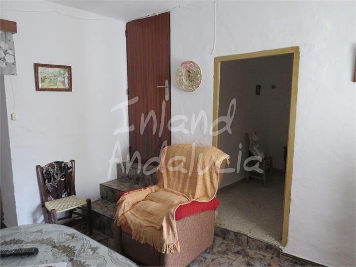 Image No.7-4 Bed House for sale