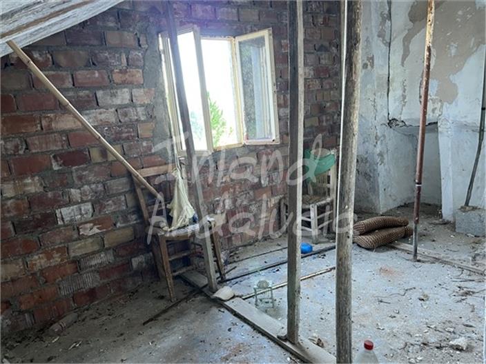 Image No.5-2 Bed House for sale