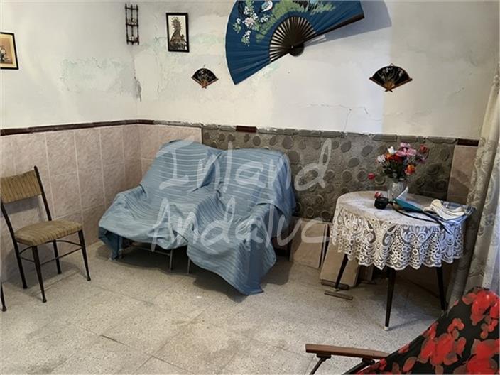 Image No.11-3 Bed House for sale