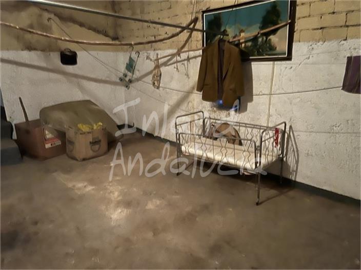 Image No.17-3 Bed House for sale