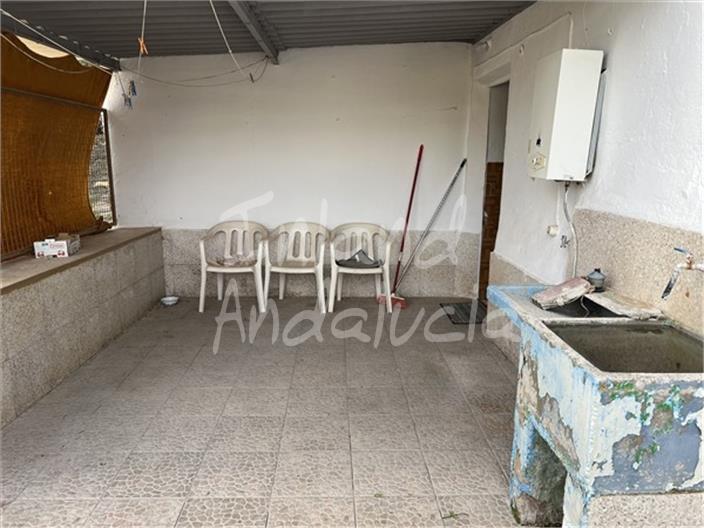 Image No.16-3 Bed House for sale
