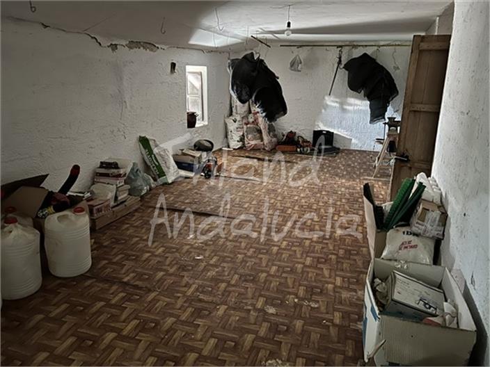 Image No.3-3 Bed House for sale