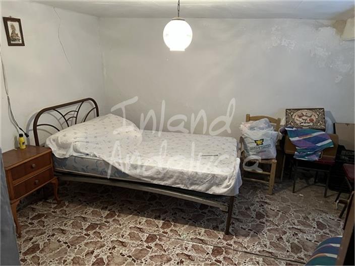 Image No.4-3 Bed House for sale