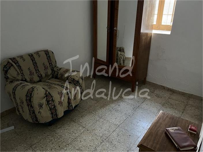 Image No.6-3 Bed House for sale