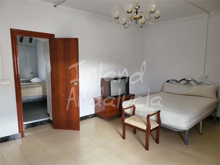 Image No.13-3 Bed House for sale