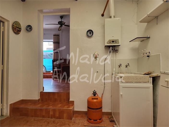 Image No.7-3 Bed House for sale