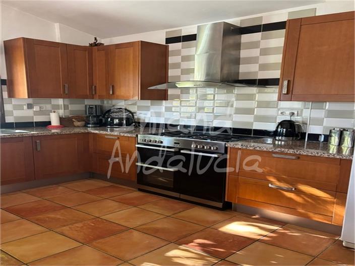 Image No.14-Ferme de 6 chambres à vendre à Mures