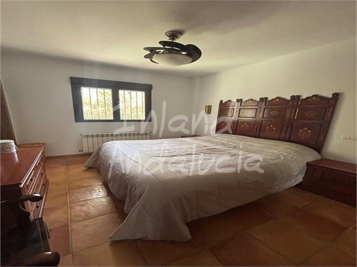 Image No.17-Ferme de 6 chambres à vendre à Mures