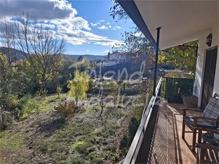 Image No.3-Ferme de 6 chambres à vendre à Mures