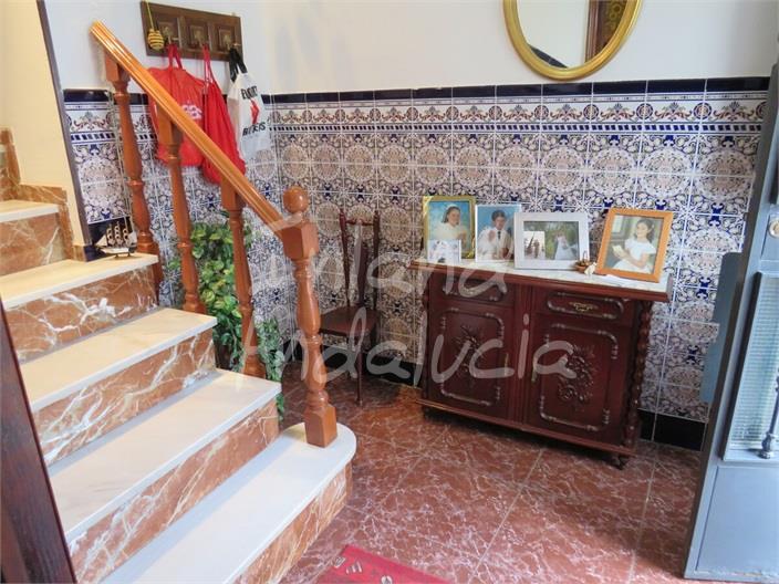 Image No.4-4 Bed House for sale