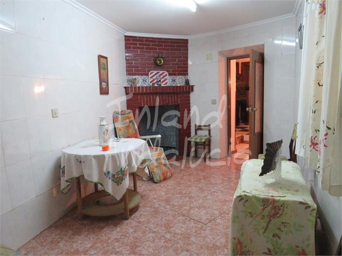 Image No.10-4 Bed House for sale