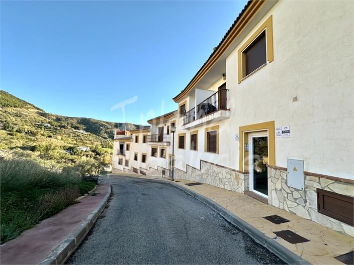 Image No.10-1 Bed Property for sale