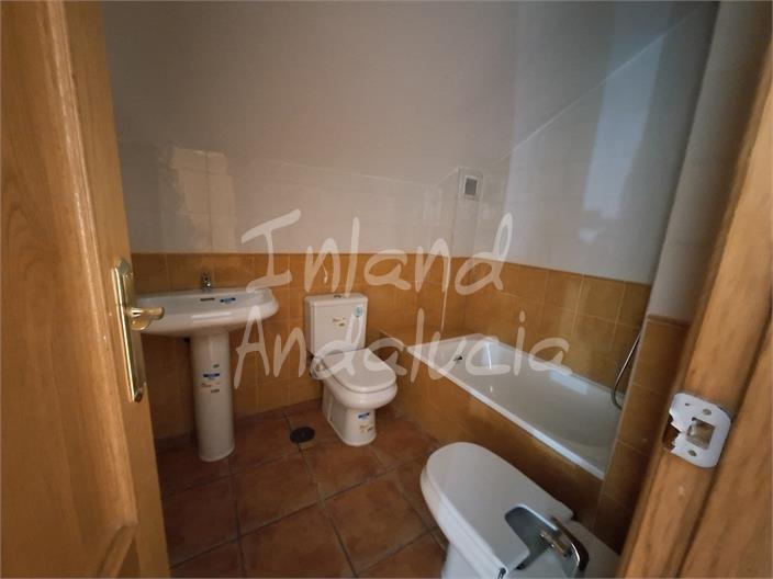 Image No.11-2 Bed Property for sale