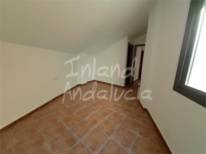 Image No.10-2 Bed Property for sale