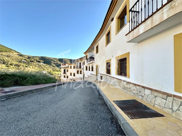 Image No.14-1 Bed Property for sale