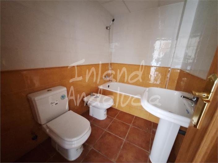 Image No.11-1 Bed Property for sale