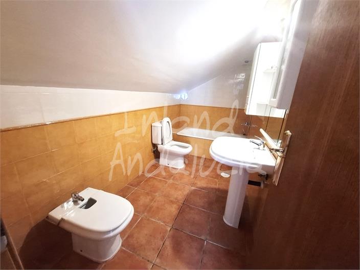 Image No.10-1 Bed Property for sale