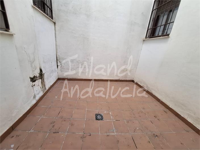 Image No.10-1 Bed Property for sale