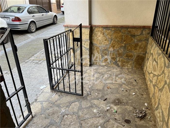 Image No.13-3 Bed House for sale