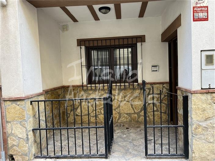 Image No.14-3 Bed House for sale