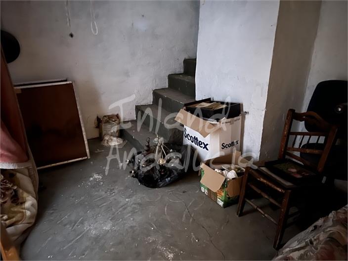 Image No.13-4 Bed House for sale