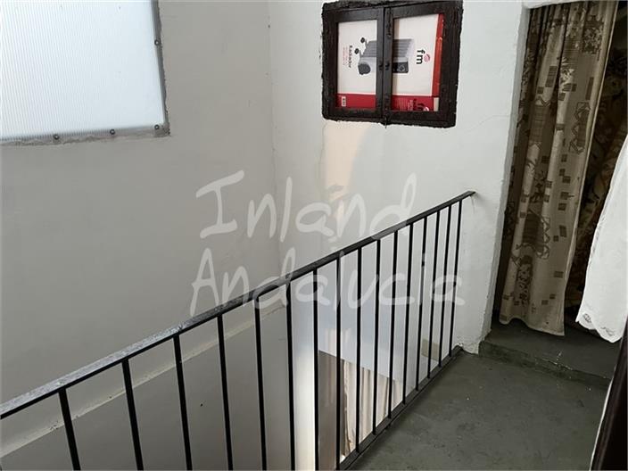 Image No.16-4 Bed House for sale