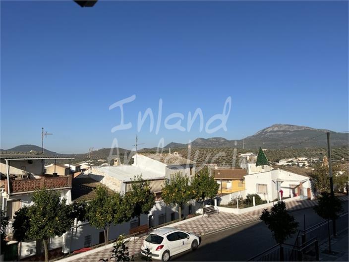 Image No.3-4 Bed House for sale