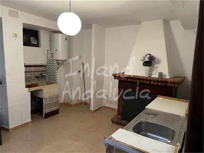 Image No.5-4 Bed House for sale