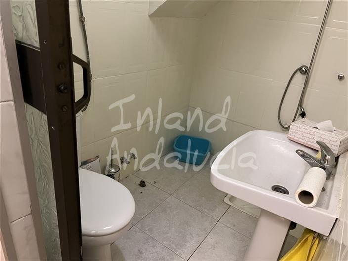 Image No.10-4 Bed House for sale