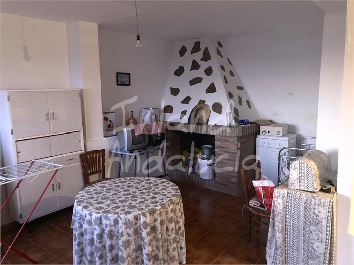 Image No.11-5 Bed House for sale