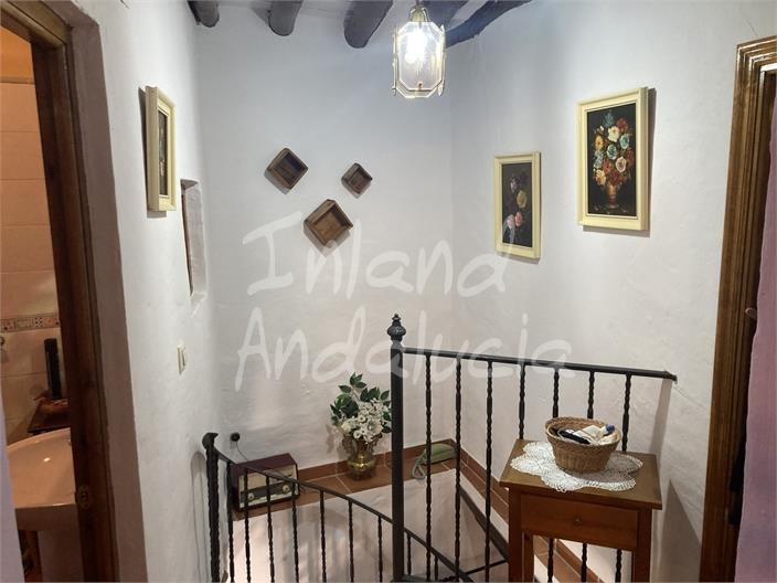 Image No.12-5 Bed House for sale