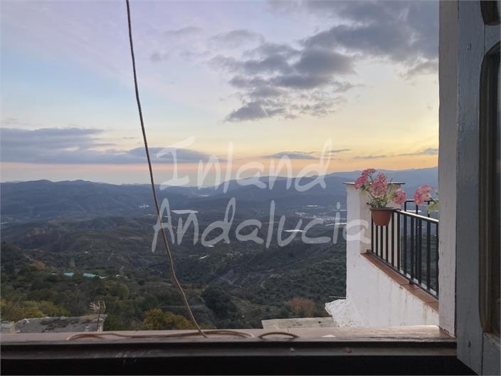 Image No.14-5 Bed House for sale