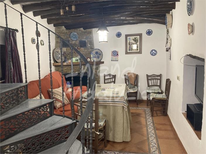 Image No.4-5 Bed House for sale