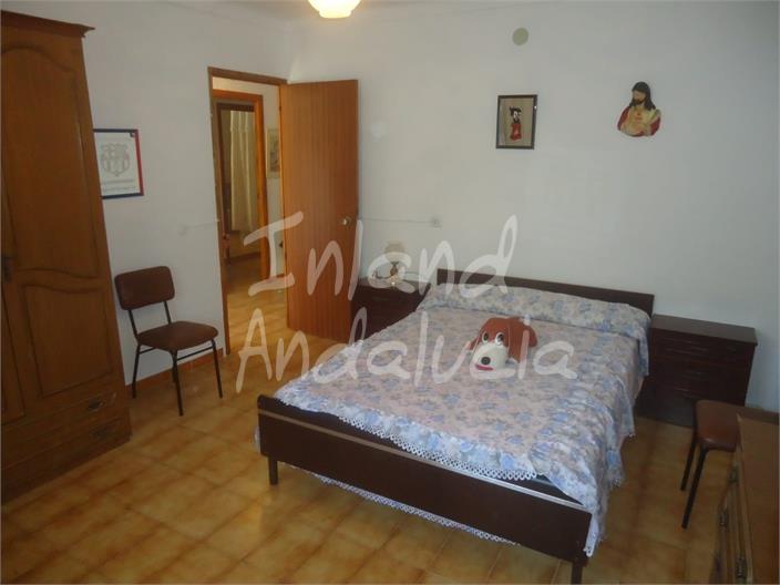 Image No.13-4 Bed Farmhouse for sale