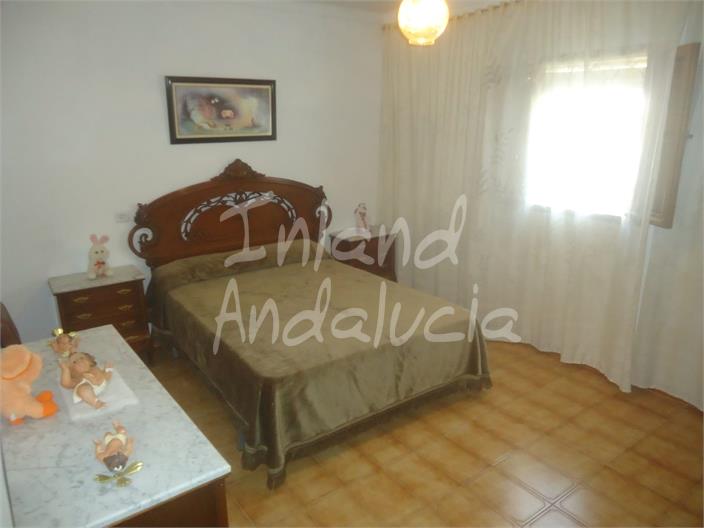 Image No.14-4 Bed Farmhouse for sale