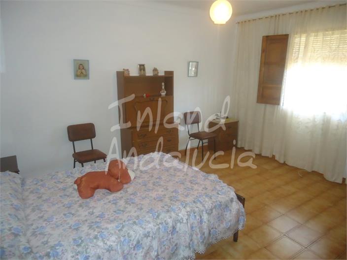 Image No.15-4 Bed Farmhouse for sale