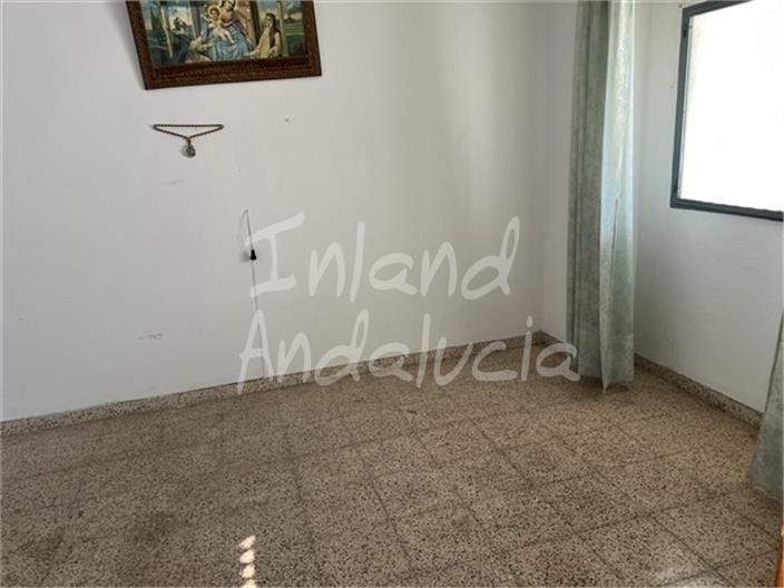 Image No.13-3 Bed House for sale