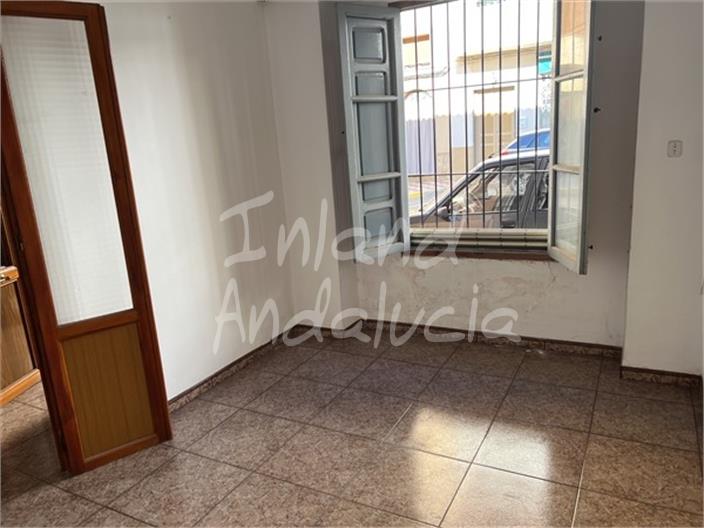 Image No.16-3 Bed House for sale