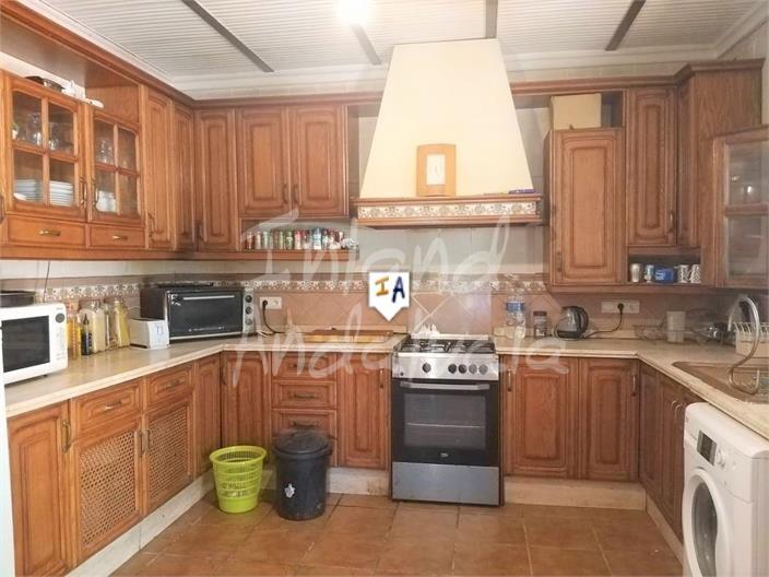 Image No.5-7 Bed Farmhouse for sale