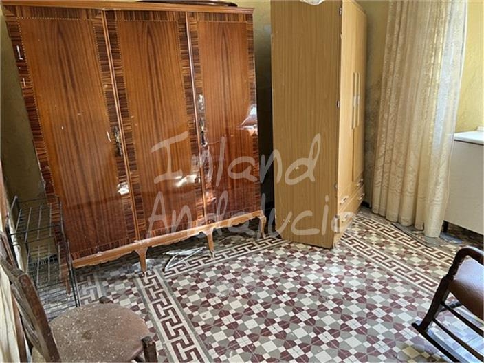 Image No.14-5 Bed Farmhouse for sale