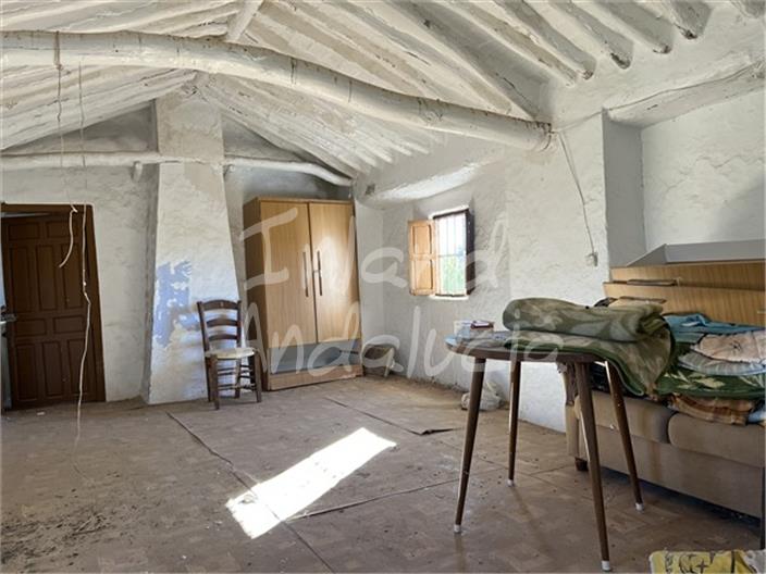 Image No.6-5 Bed Farmhouse for sale