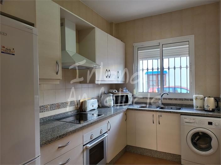 Image No.6-4 Bed House for sale