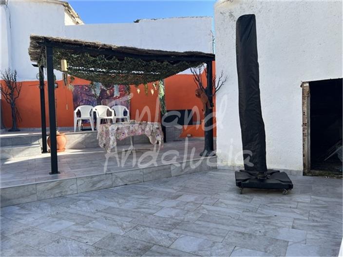 Image No.12-5 Bed House for sale