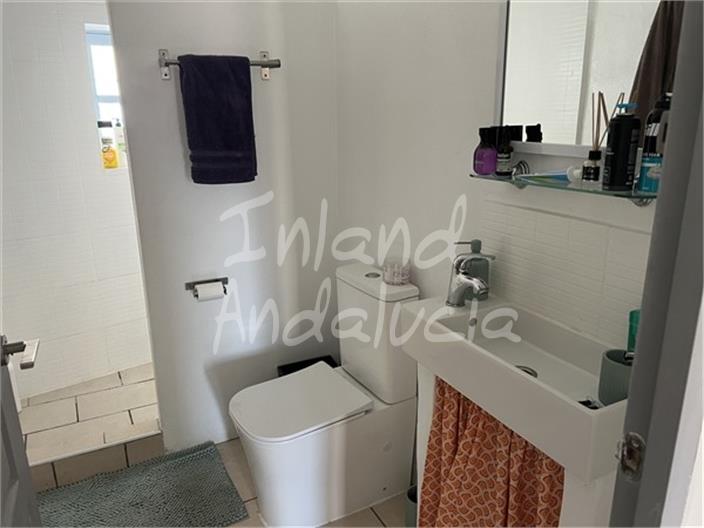 Image No.14-5 Bed House for sale