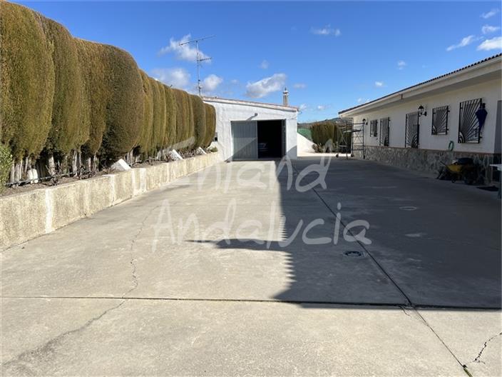 Image No.14-4 Bed House for sale